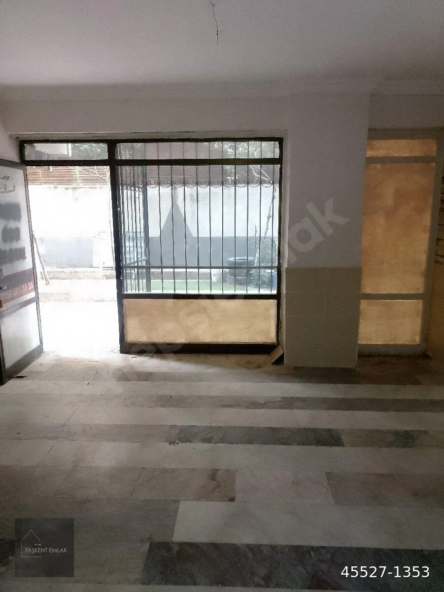 CENTRAL HOSPİTAL HASTANE YANI 20 m2 LAVABO WC VAR DEMİR KORUNAKLI KİRALIK İŞYERİ küçük görsel 10