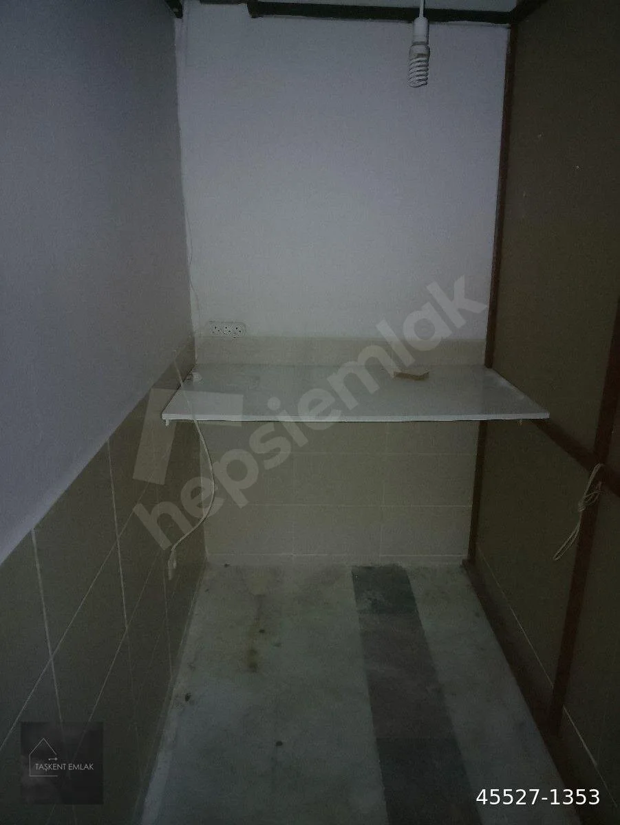CENTRAL HOSPİTAL HASTANE YANI 20 m2 LAVABO WC VAR DEMİR KORUNAKLI KİRALIK İŞYERİ küçük görsel 13