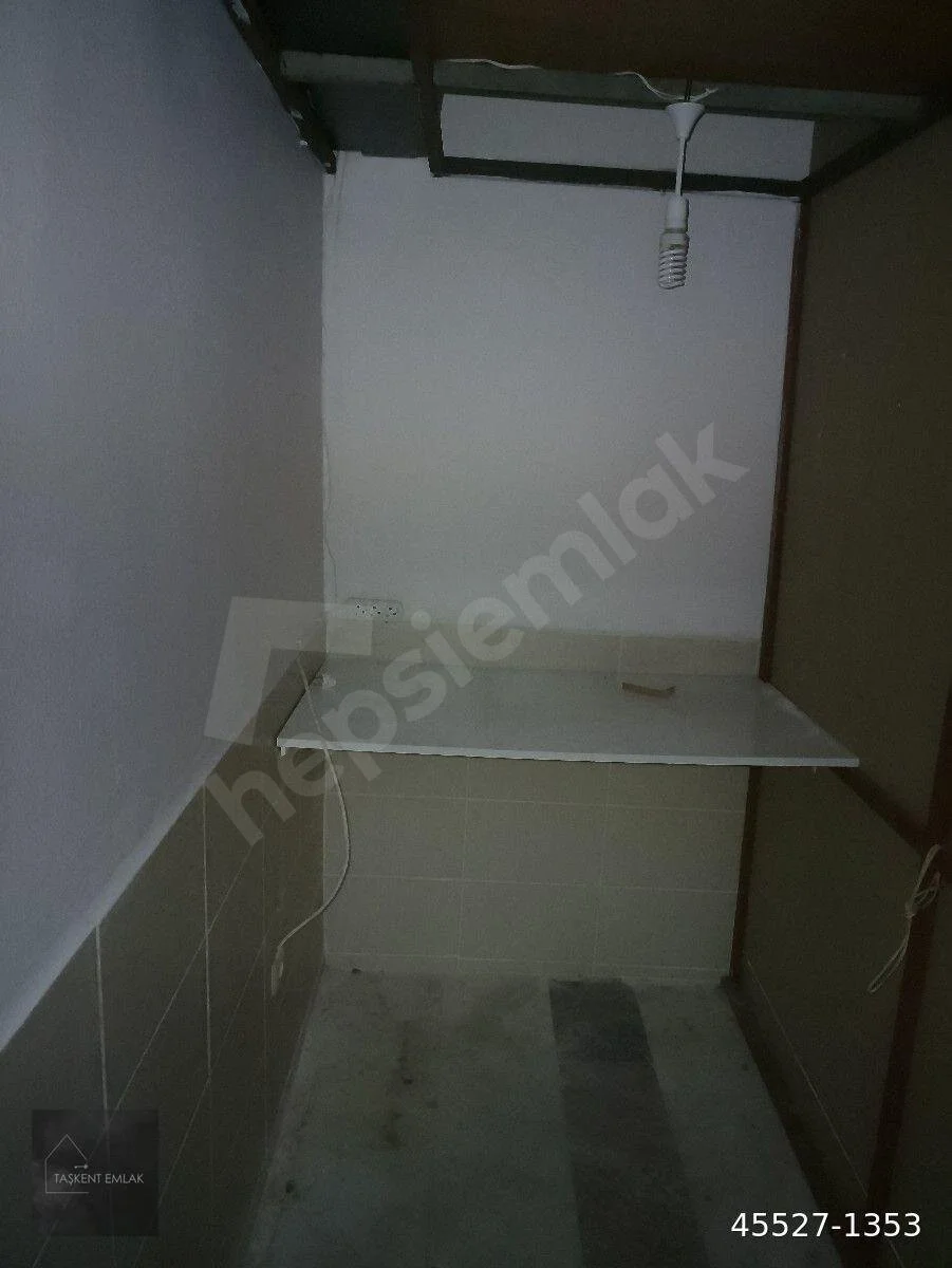 CENTRAL HOSPİTAL HASTANE YANI 20 m2 LAVABO WC VAR DEMİR KORUNAKLI KİRALIK İŞYERİ küçük görsel 17