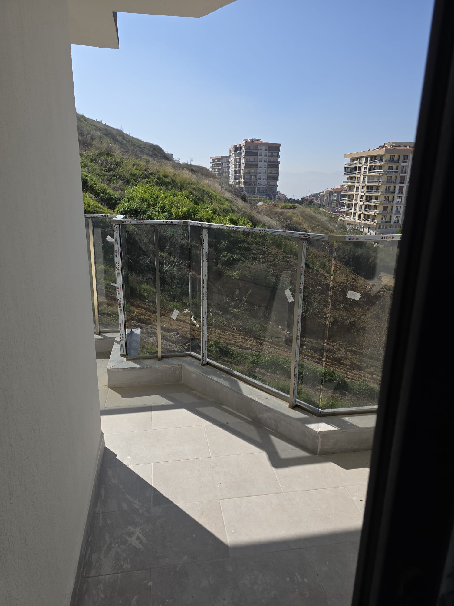 KISA SÜRELİĞİNE FIRSAT SATILIK SIFIR 3+1 DAİRE NET 105 M2 YERDEN ISITMALI EBEVEYN BANYOLUDUR küçük görsel 3