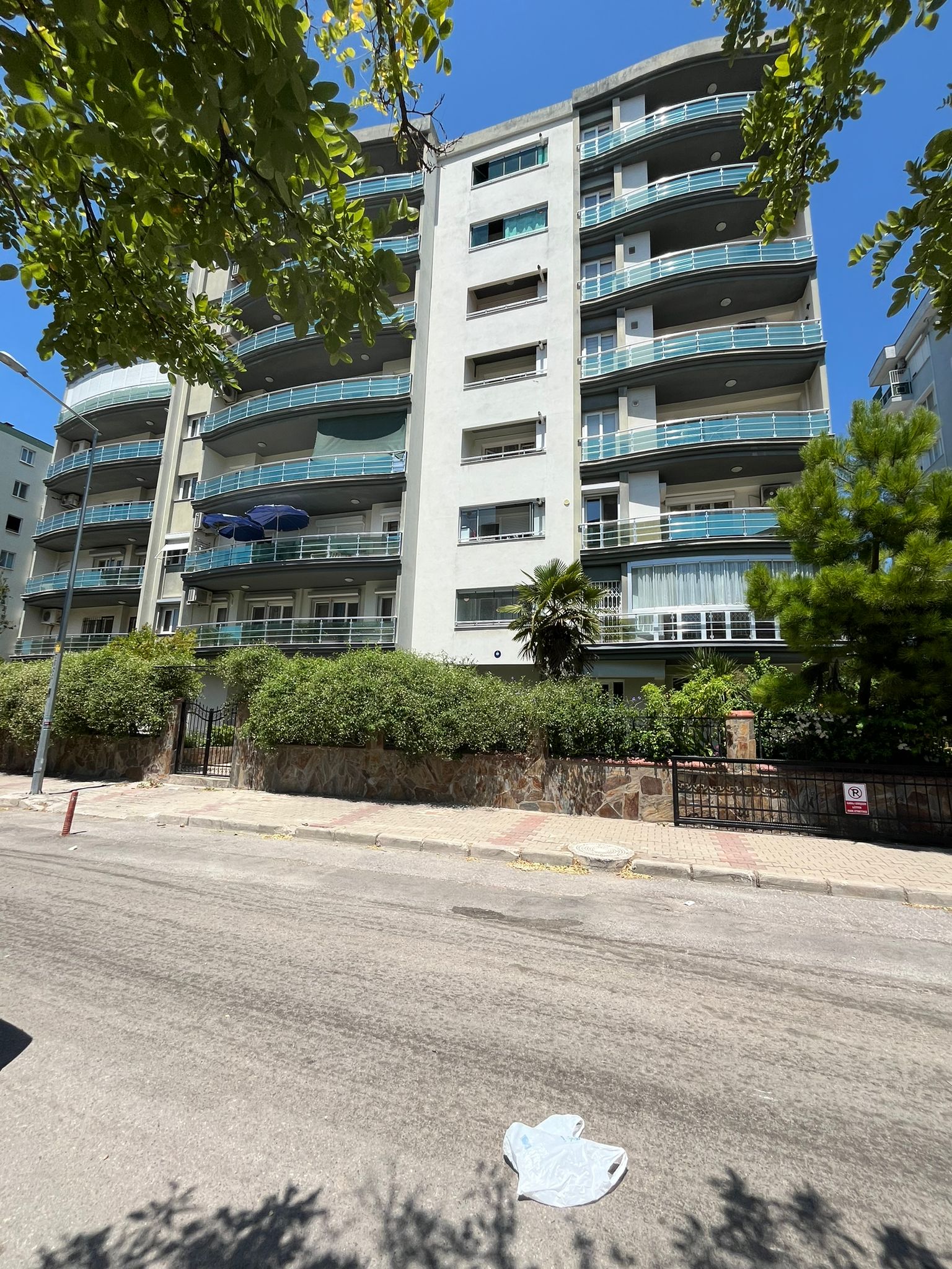 AŞIK VEYSEL YAKINI 168 M2 BÜYÜK 3+1 EBEVEYN BANYOLU OTOPARKLI BAKIMLI BİNADIR