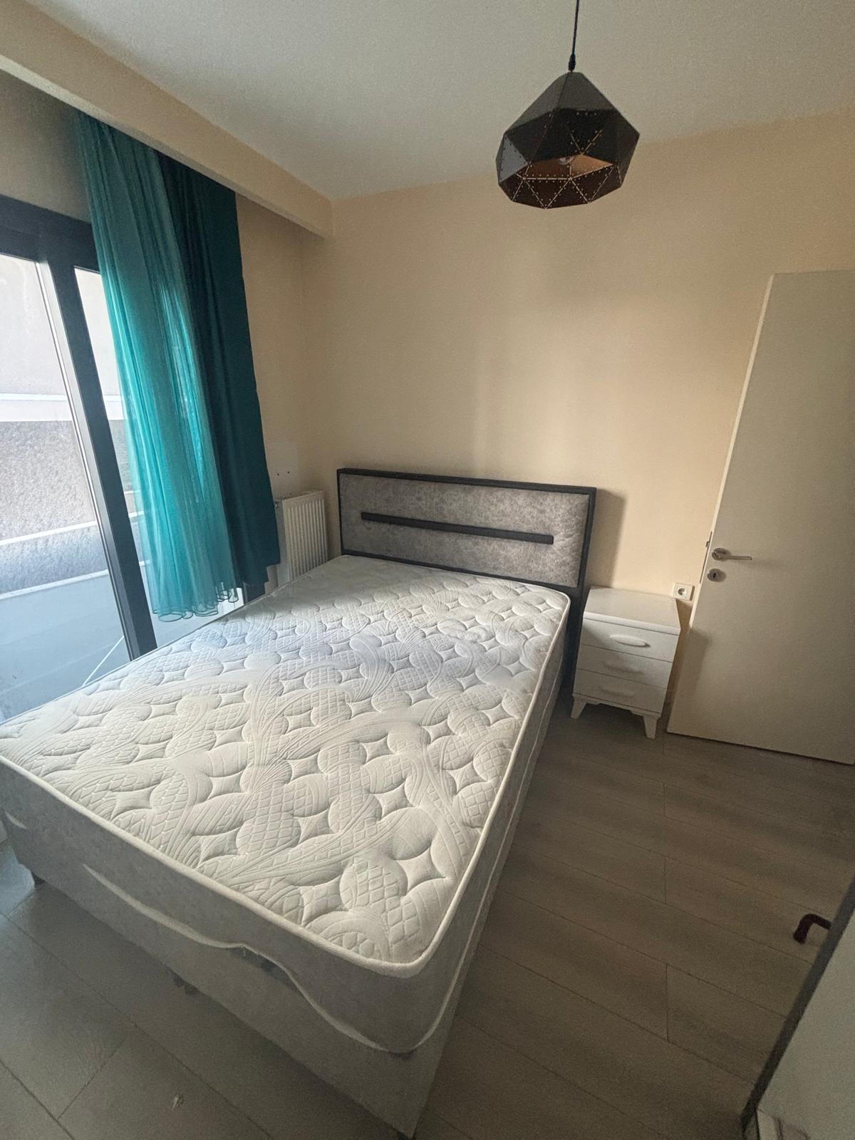 FULL YENİ EŞYALI KİRALIK BORNOVA TOPÇU TUGAYI YAKINI 1+1 DOĞALGAZLI ARA KAT DAİRE küçük görsel 5