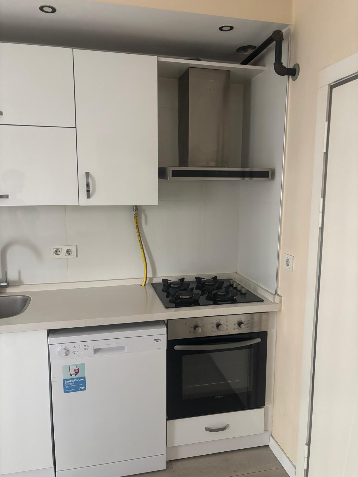 FULL YENİ EŞYALI KİRALIK BORNOVA TOPÇU TUGAYI YAKINI 1+1 DOĞALGAZLI ARA KAT DAİRE küçük görsel 4