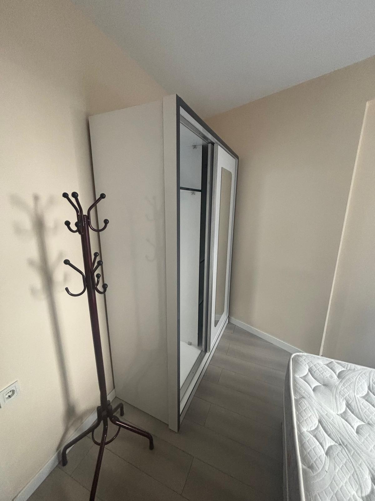 FULL YENİ EŞYALI KİRALIK BORNOVA TOPÇU TUGAYI YAKINI 1+1 DOĞALGAZLI ARA KAT DAİRE küçük görsel 6