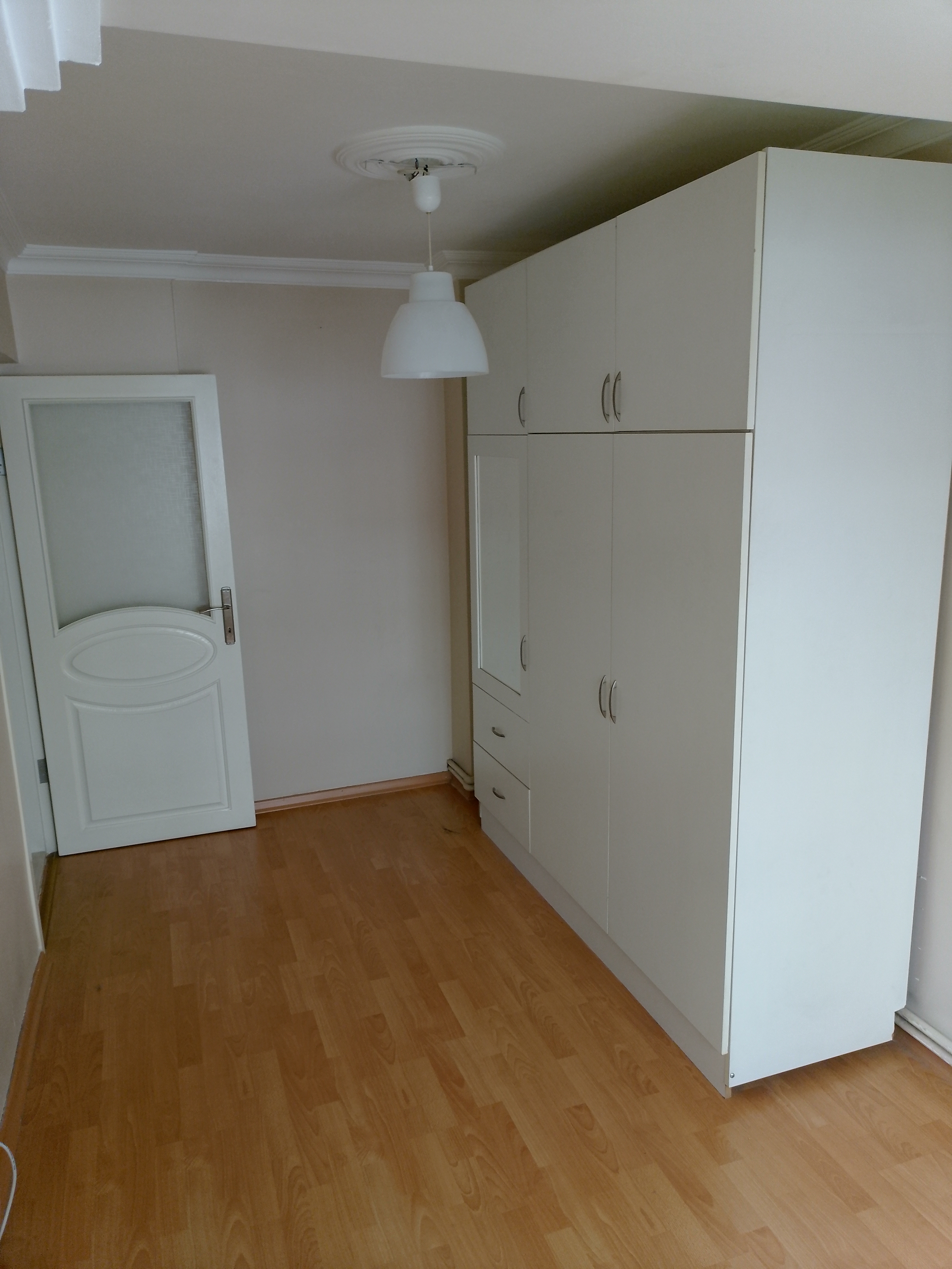 AŞIK VEYSEL YAKINI TAŞKENT SİTESİNDE BÜYÜK 2+1 ARA KAT DOĞALGAZLI KİRALIK DAİRE küçük görsel 9