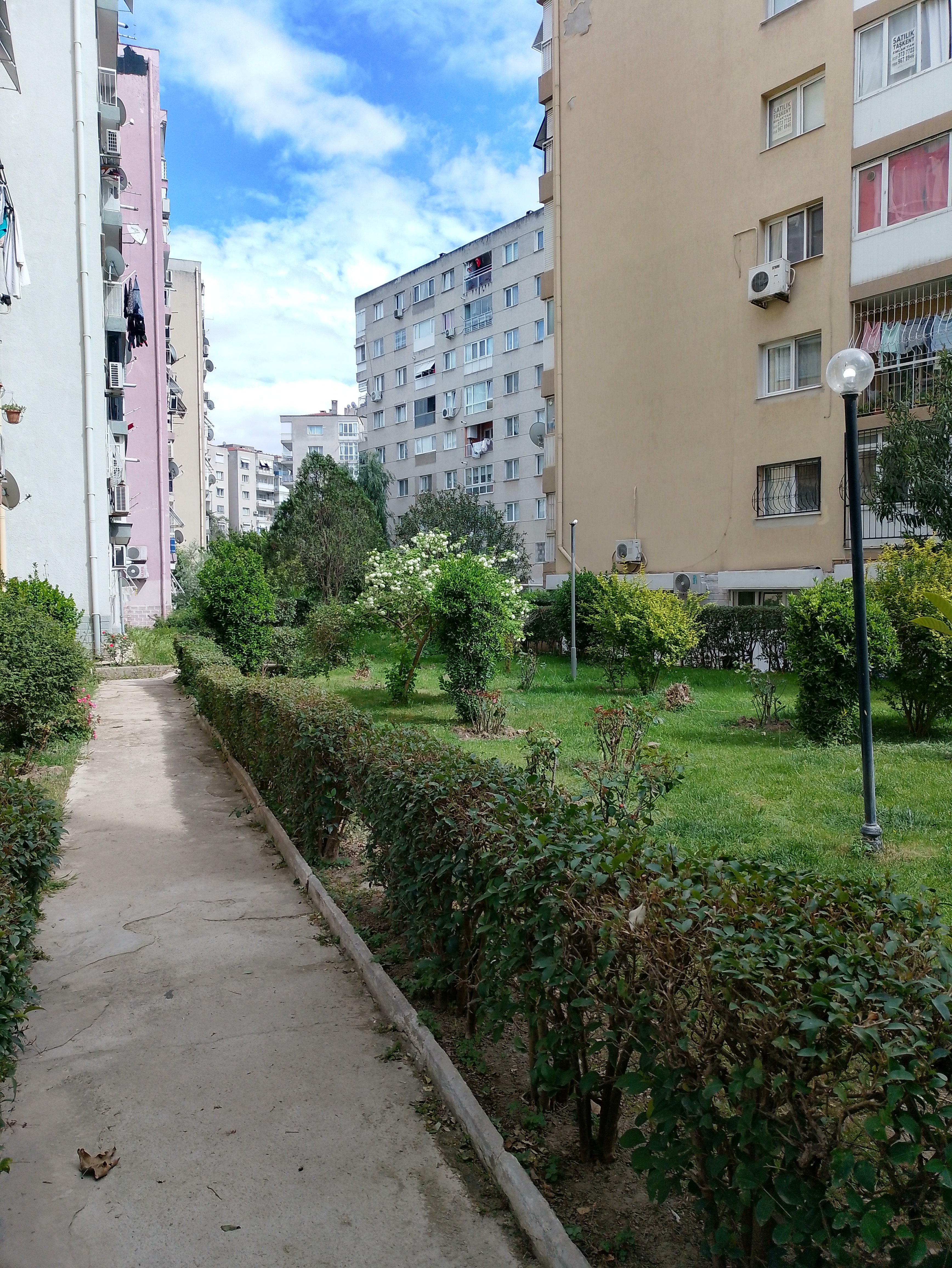 AŞIK VEYSEL YAKINI TAŞKENT SİTESİNDE BÜYÜK 2+1 ARA KAT DOĞALGAZLI KİRALIK DAİRE