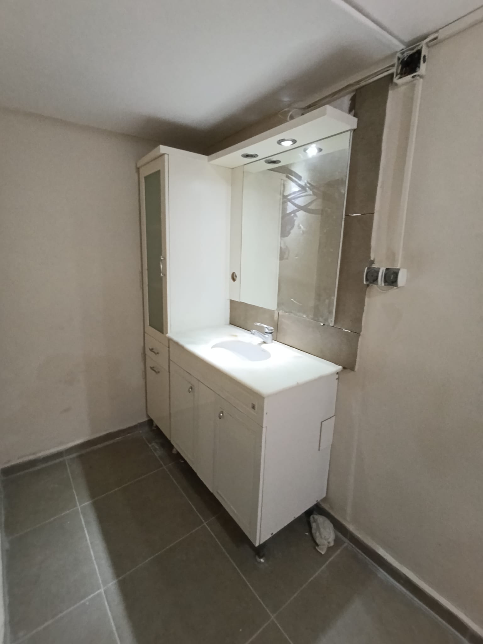 AHMETBEYLİ'DE 5+1 TRİPLEX YAZLIK 317 M2 PARSELDE 270 M2 BAHÇELİDİR GÖZLEM SİTESİNDEDİR küçük görsel 8