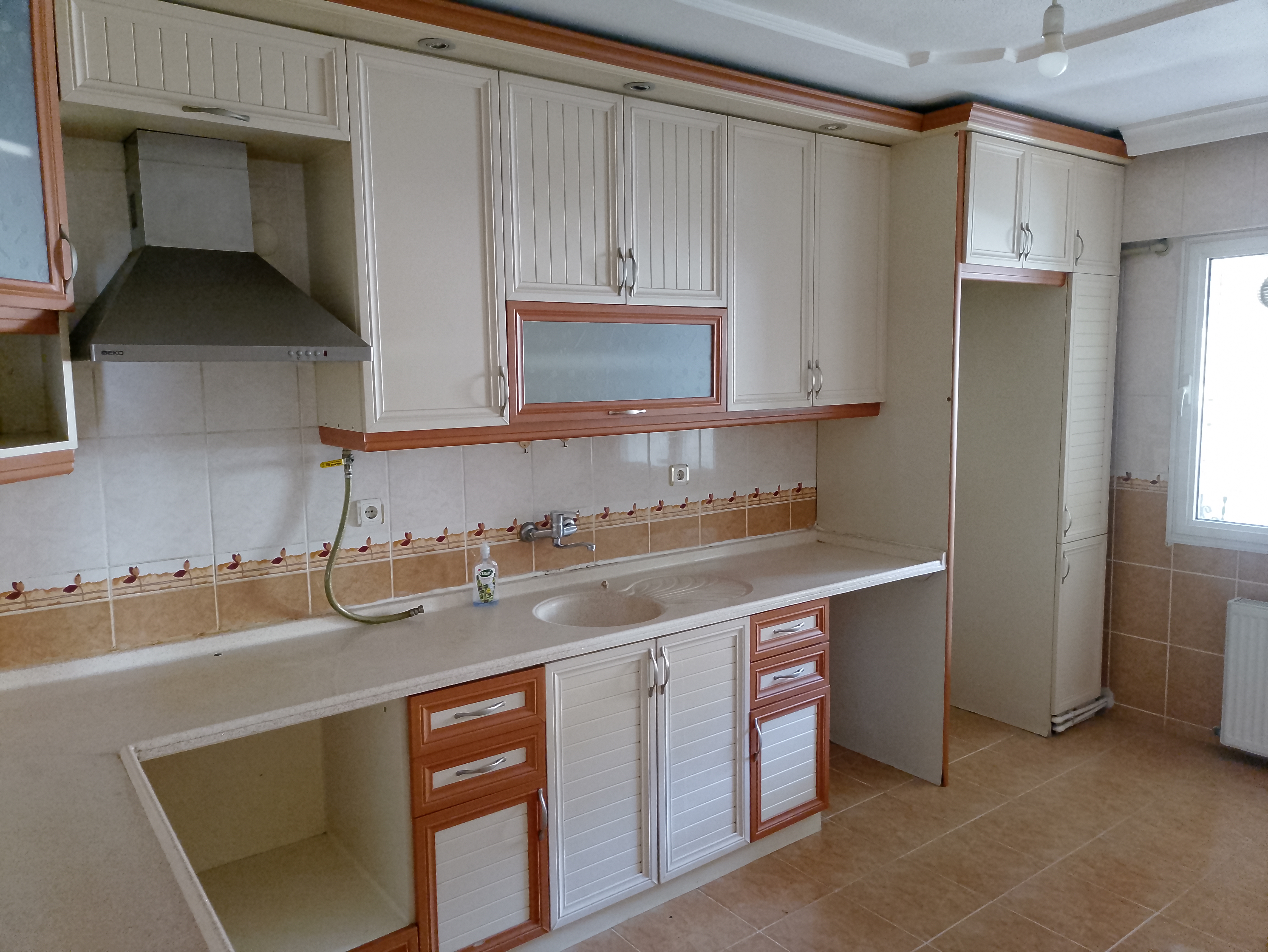 OSMANGAZİ'DE 4.KATLI BİNADA NET 168 M2 4+1 DOĞALGAZLI YAPILI DAİRE küçük görsel 3