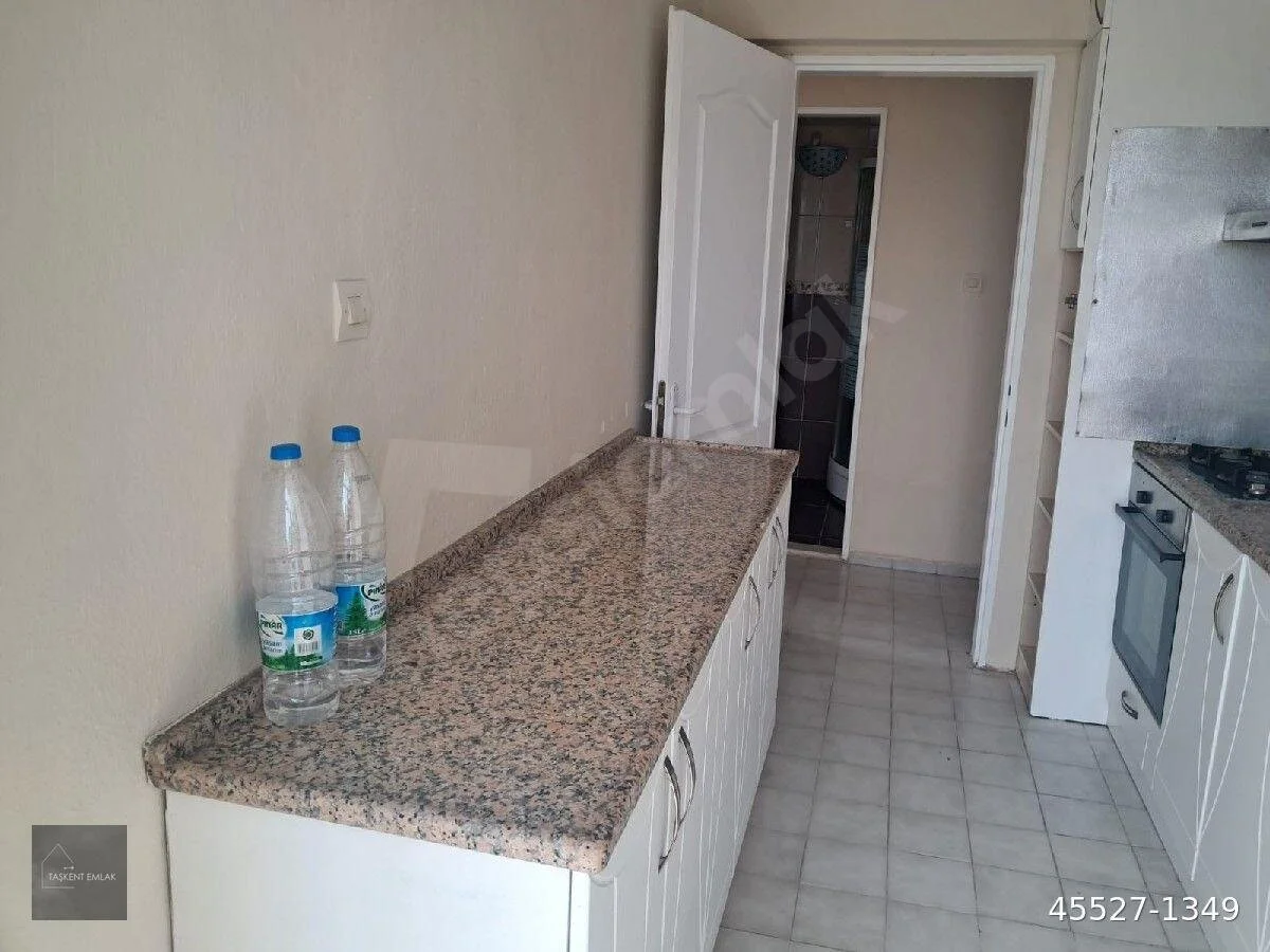 BORNOVA EVKA 4 MAH.MANZARALI KAPALI MUTFAK 2+1 SATILIK DAİRE küçük görsel 4